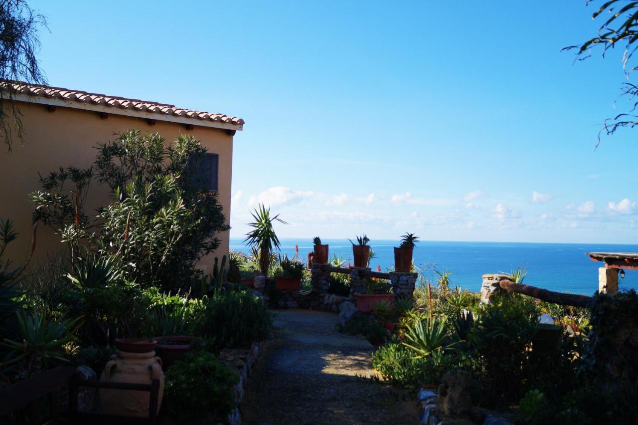 Hotel Villaggio Sabbie D'Oro Torre dei Corsari Esterno foto